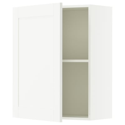 KNOXHULT witte wandkast met enkele plank, modern design, gemakkelijke toegang.