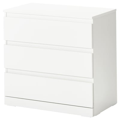 Deze afbeelding toont een witte LILLBERGET-ladekast . Drie lades, strak ontwerp.