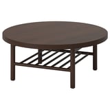 Een LISTERBY ronde salontafel met donkere houten afwerking, met een blad van beukenfineer, stevige poten en een plank voor opslag.