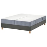 Grijze LYNGÖR bedbodem met bijpassend matras, houten poten, afneembare hoes, pocketveren.