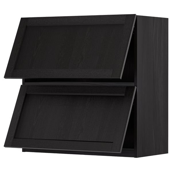 Zwarte keukenkast met afgeschuinde randen, strak en modern design.