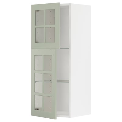 METOD keukenkast met groene glazen deuren, rechthoekig, aan de muur gemonteerd, lichtgroene kleur, inclusief planken van gehard glas.