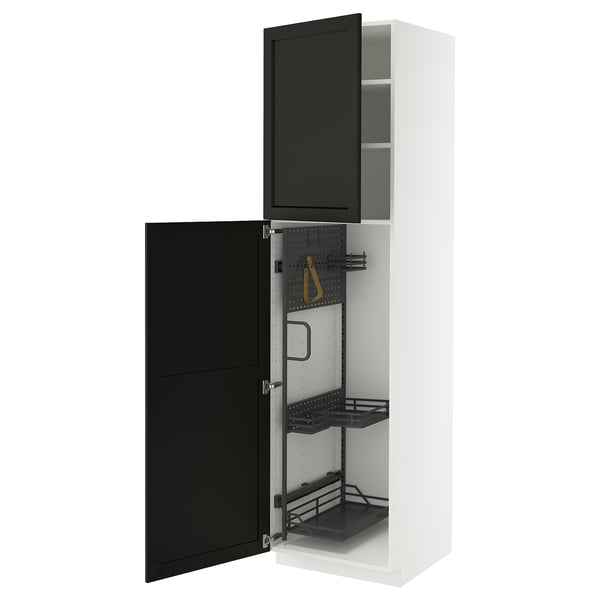 METOD witte kast, zwarte deuren, essenfineer, scharnierende deuren, metalen organizers.
