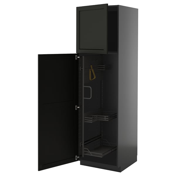 Donkergrijze METOD kast met zwart interieur, legplanken en organizer.