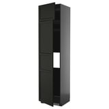 Zwarte hoge keukenkast met verstelbare planken, modern design.