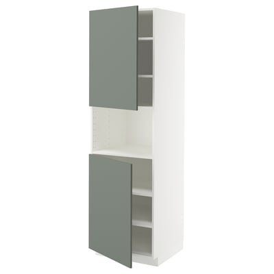 Een METOD keukenblok met grijsgroene nickebo fronten, inclusief twee open grijsgroene deuren en een zichtbare plank.