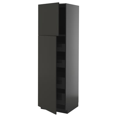 Zwarte keukenkast, modern, hoog, twee deuren, één plank zichtbaar, strak design.