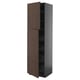 METOD keukenkast: hoge, donkerbruine houten bekleding, modern design.