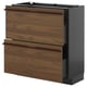 Donkerbruine houten handgrepen, getrokken keukenopbergmeubel met houten lades.