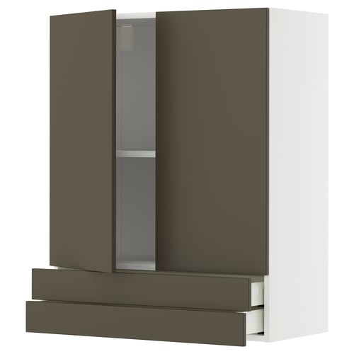 Een donkerbruine METOD keukenkast met een modern design met strakke, greeploze lades en verstelbare planken.