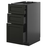 Moderne zwarte keukenkast met drie open lades, strak design, metalen handgrepen.
