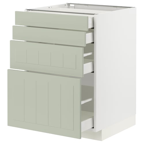 Een METOD keukenkast in het groen met meerdere lades en planken, met een ambachtelijk ontwerp.