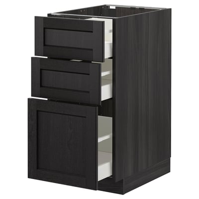 Zwart ikea METOD keukenblok met drie donkere houten lades.