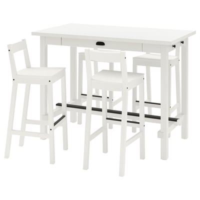 Een witte NORDVIKEN barset met een tafel en stoelen met een opberglade en haken voor functionaliteit.