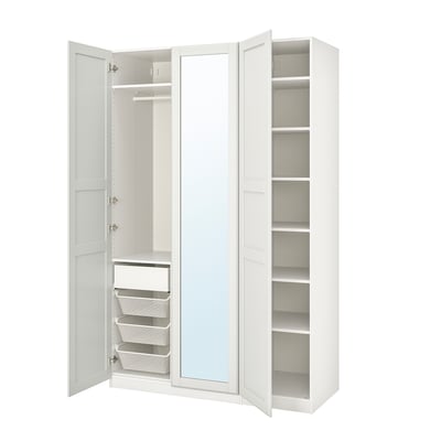 Witte PAX kledingkast: spiegeldeuren, drie planken, ophangrail, gaasmanden.