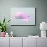 Neon wolk canvas print op muur met decor.