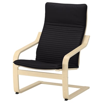 Ikea poang fauteuil, zwart kussen, licht houten frame.