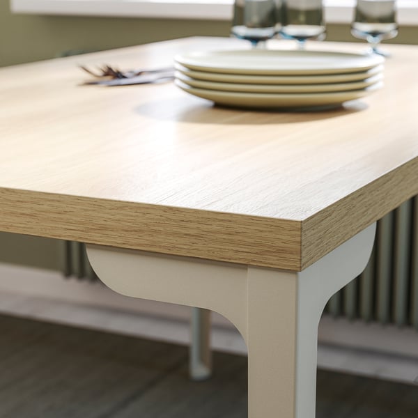 SKÅLSTA Tafel en 4 stoelen, eikenpatroon recht lichtgrijs-beige/Knäbäck beige kokervormig metaal/lichtgrijs-beige, 140x80 cm