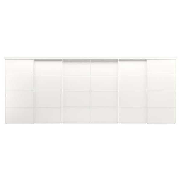 SKYTTA witte moderne schuifdeurkast, minimalistisch design met aluminium frame en vezelplaatpanelen.