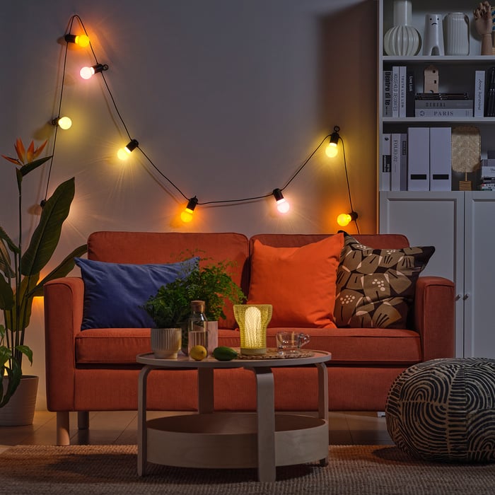 solvinden-led-lichtsnoer-met-12-lampjes-buiten-veelkleurig-ikea-belgi