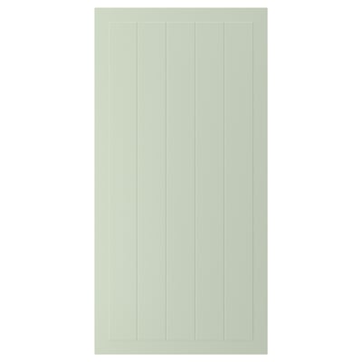 Een groene STENSUND kastdeur met verticale groeven, gemaakt van vezelplaat en geverfd met polyurethaan en acryl afwerkingen.