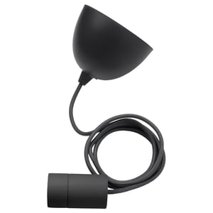 De SUNNEBY lamp in het zwart. Het bevat een flexibel snoer en een modern ontwerp, ideaal voor doe-het-zelflampen.