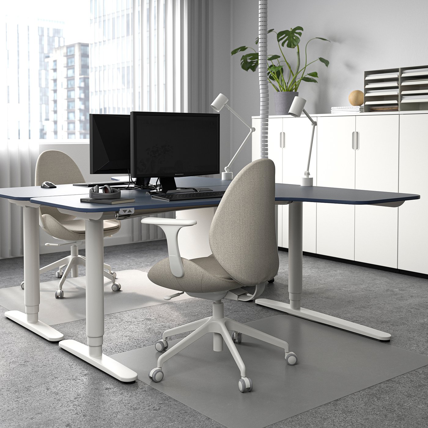 BEKANT مكتب زاوية، الجلوس يساراً/وقوف مشمع أزرق, أبيض IKEA