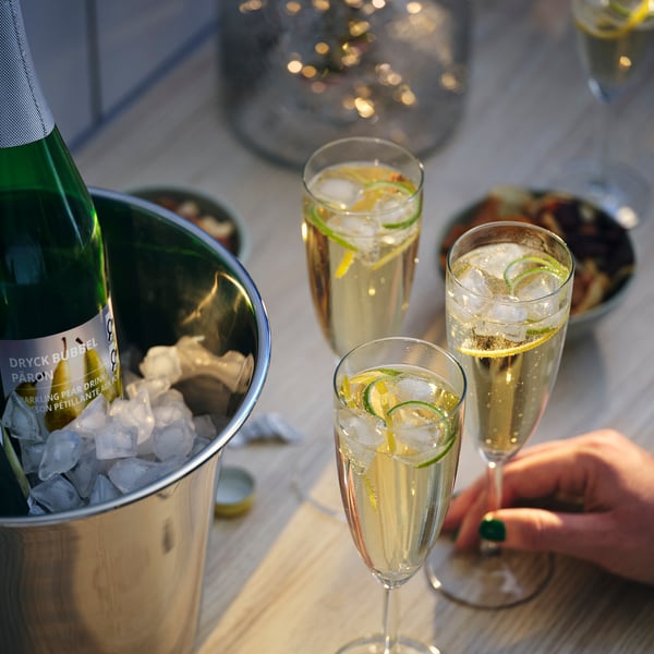 DRYCK BUBBEL PÄRON Sparkling drink, pear, 25 oz