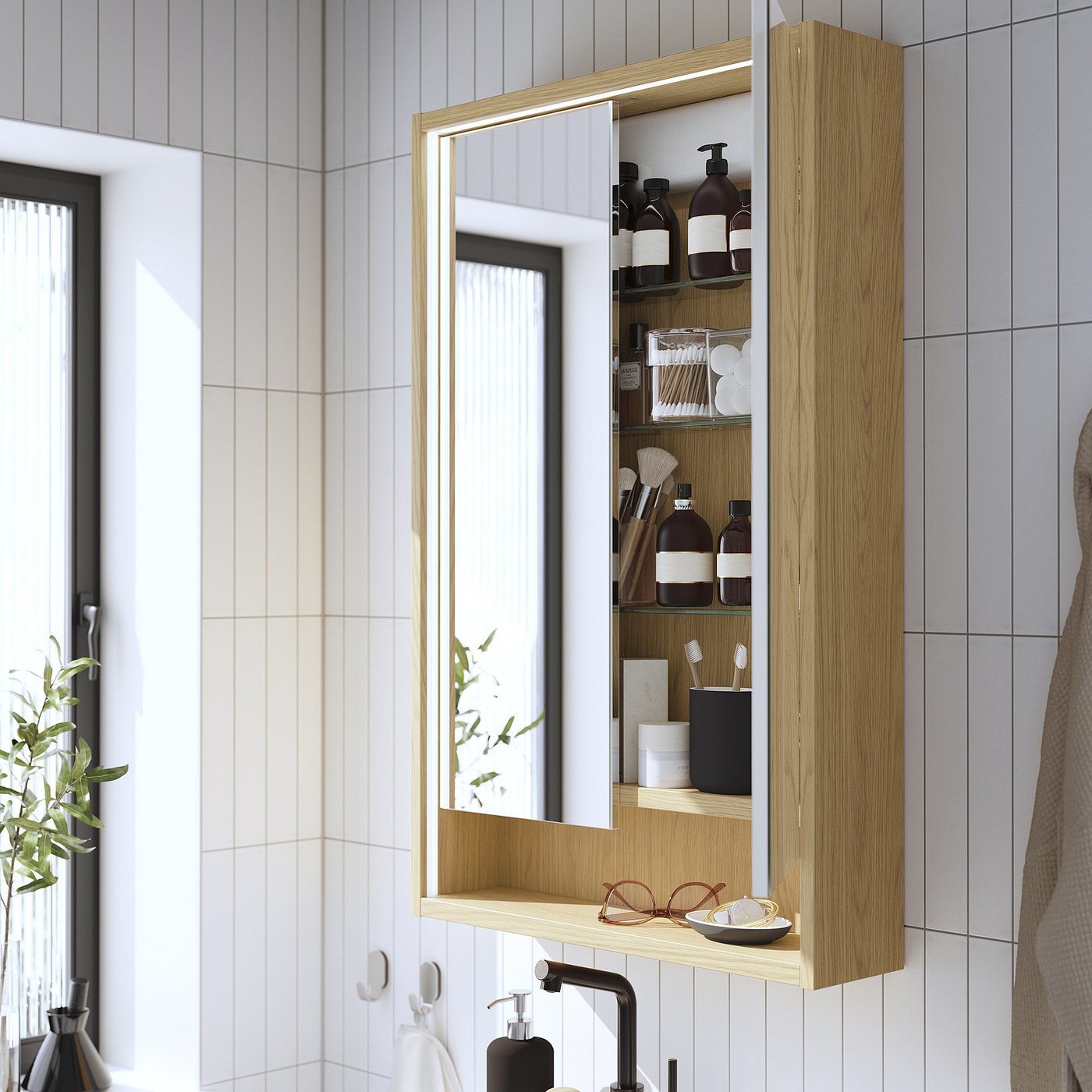 FAXÄLVEN mirror cabinet w built-in lighting, oak effect, 60.9x15