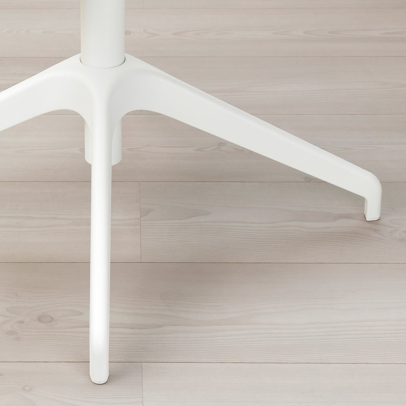 FJÄLLBERGET conference chair, white stained oak veneer/Gunnared