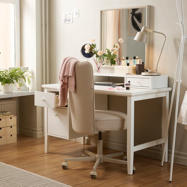 GULLABERG / BRYTNING Desk and chair, white/beige