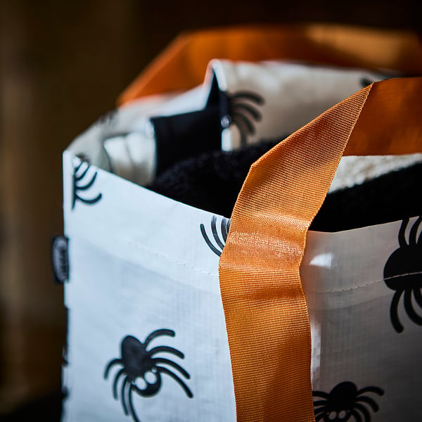 KUSTFYR Bag, spider pattern white/black, 10 ¾x7x10 ¾ " 440 oz