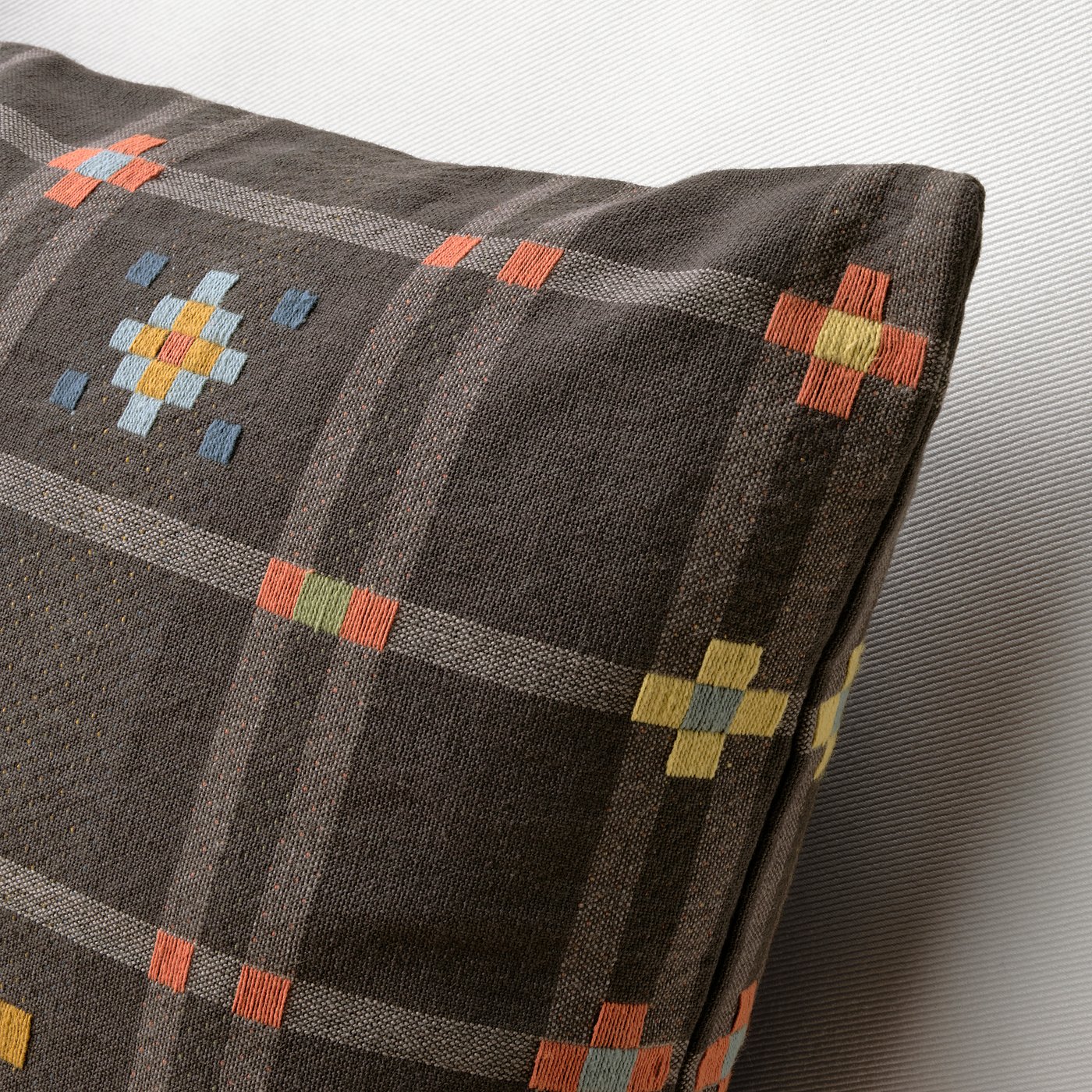 KUSTGRAN cushion cover, anthracite, 40x58 cm (16x23