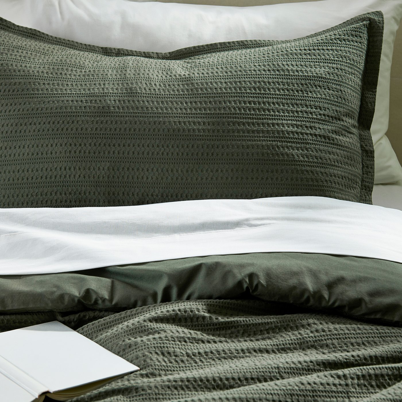 Bedspreads & bed throws