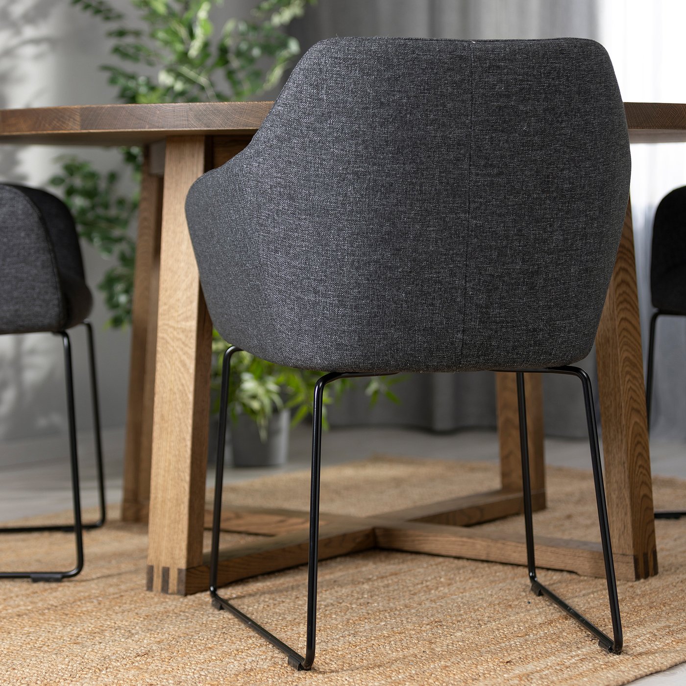 MÖRBYLÅNGA / TOSSBERG table and 4 chairs, oak veneer brown stained