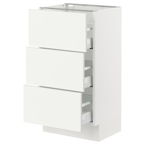 White SEKTION kitchen cabinet with three drawers.