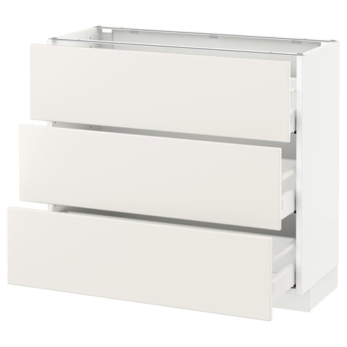 SEKTION kitchen cabinet in white with smooth edges and three drawers.