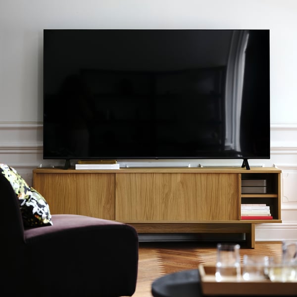 STOCKHOLM 2025 TV unit with sliding doors, oak veneer, 70 3/8x16 1/2x22 1/8 "