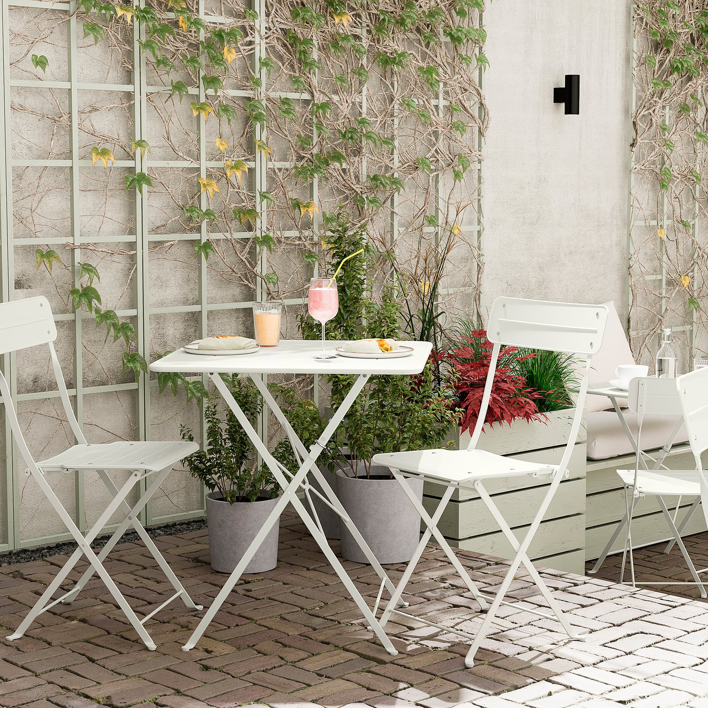 SUNDSÖ table and 2 folding chairs, outdoor off-white/off-white