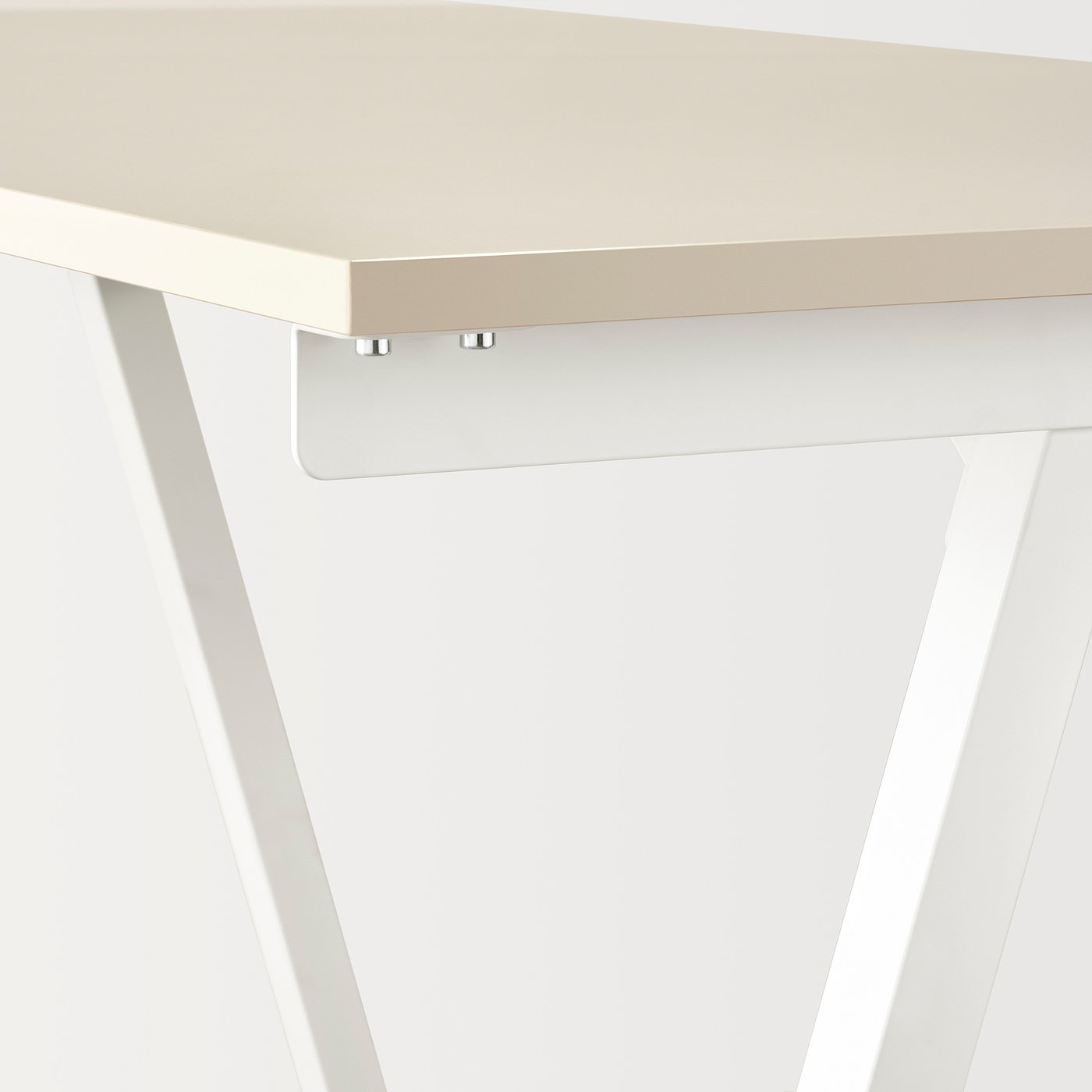 TROTTEN desk, beige/white, 120x70 cm (471/4x271/2