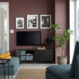 BESTÅ Meuble télé avec portes, brun-noir/Hanviken/Stubbarp brun-noir, 47 1/4x16 1/2x18 7/8 "