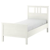 HEMNES Structure de lit avec matelas, teinté blanc/Valevåg mi-ferme, 1 place