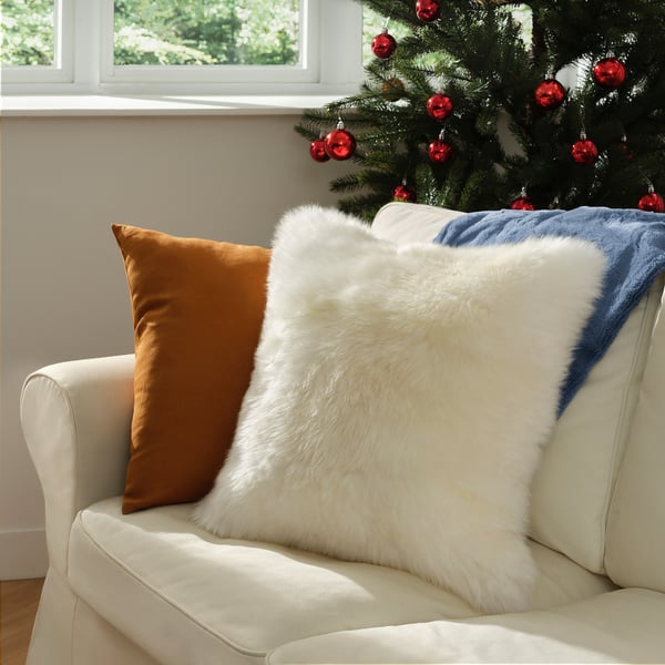 KRÅKKRASSING Housse de coussin, blanc cassé, 20x20 "