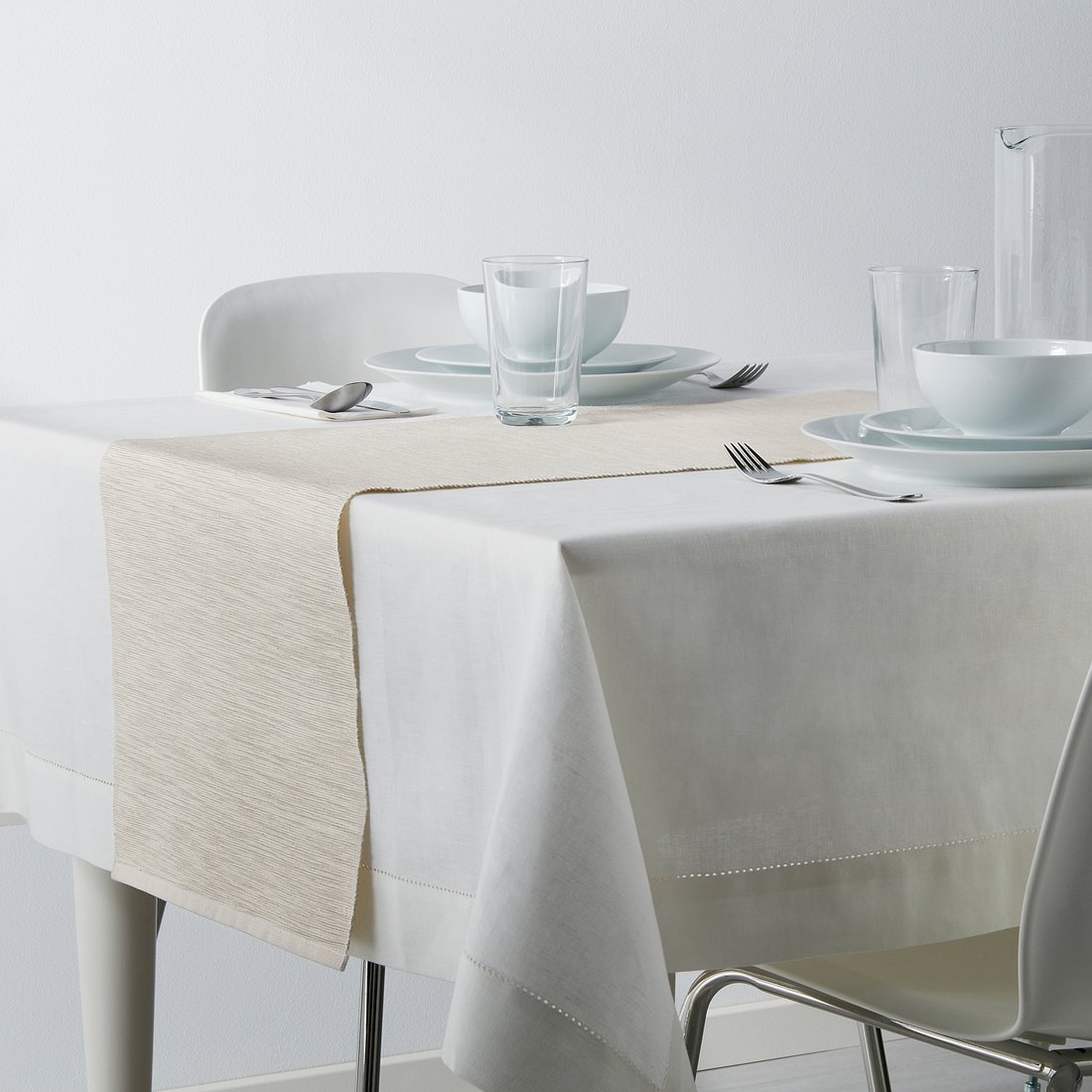 SET de table et SERVIETTES ASILE à CARREAUX FILS TEINTS avec de la toile AÏDA à broder le nom de