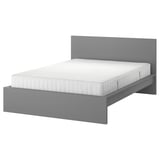 MALM Structure de lit avec matelas, teinté gris/Valevåg mi-ferme, Très grand 2 places