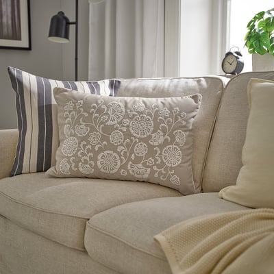 MURSENAP Coussin, beige blanc/broderie, 16x23 "