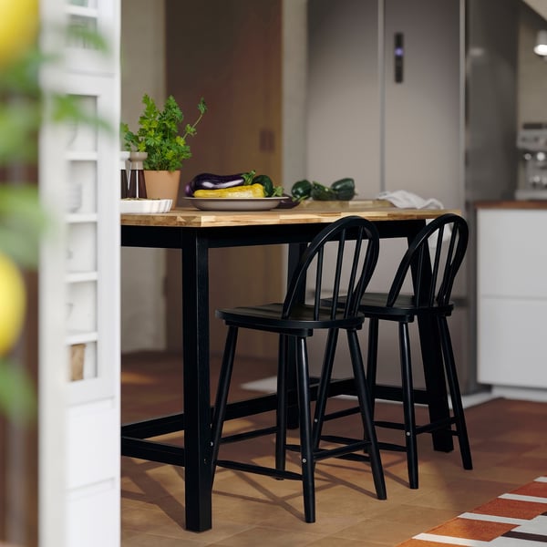 SKOGSTA Tabouret de bar à dossier, hauteur plateau noir, 24 3/8 "