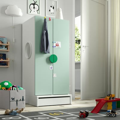 SMÅSTAD / UPPFÖRA Armoire-penderie, blanc vert clair/avec 3 tablettes, 23 5/8x25 5/8x53 1/2 "