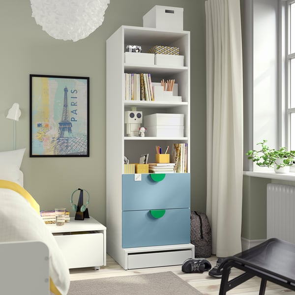 SMÅSTAD / UPPFÖRA Bibliothèque, blanc bleu/avec 2 tiroirs, 23 5/8x25 5/8x77 1/8 "