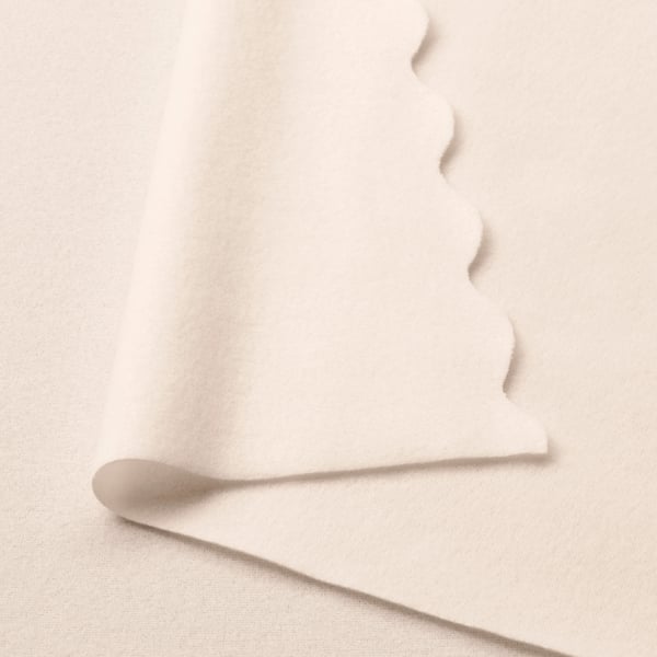 THORGUN Jeté, blanc cassé, 47x63 "